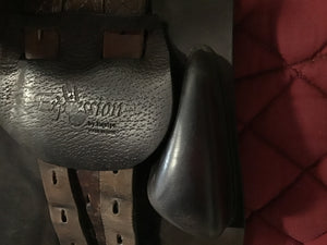 Expression by Equipe 16.5”