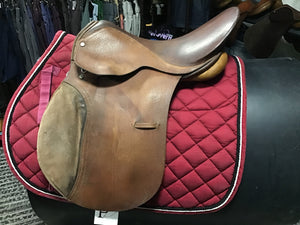 AP saddle 17”