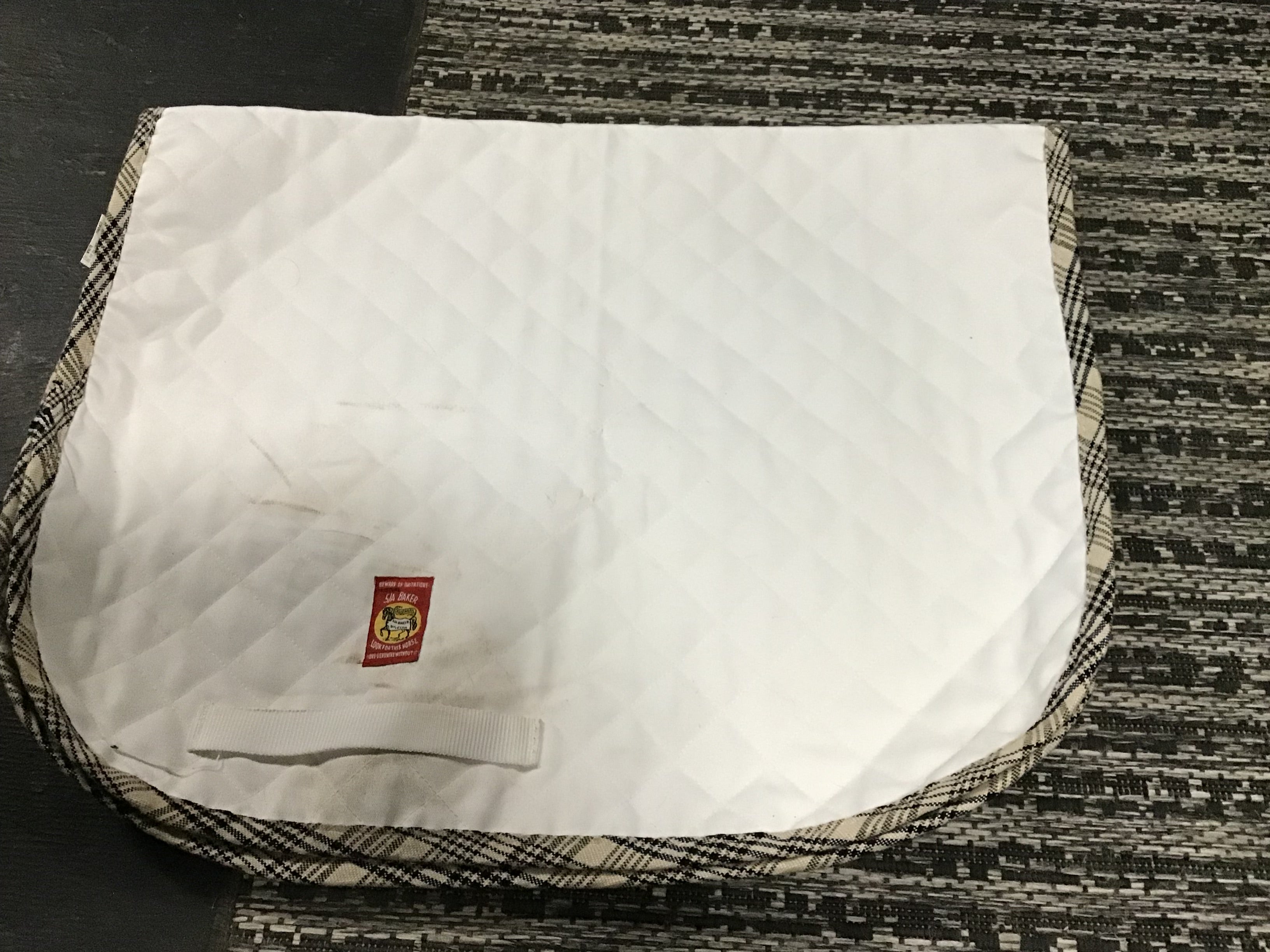 Léttia White Saddle Pad