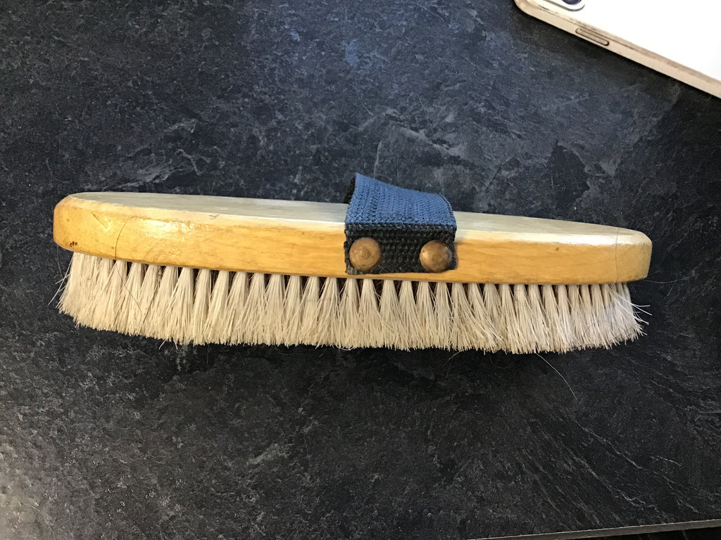 Wooden body brush