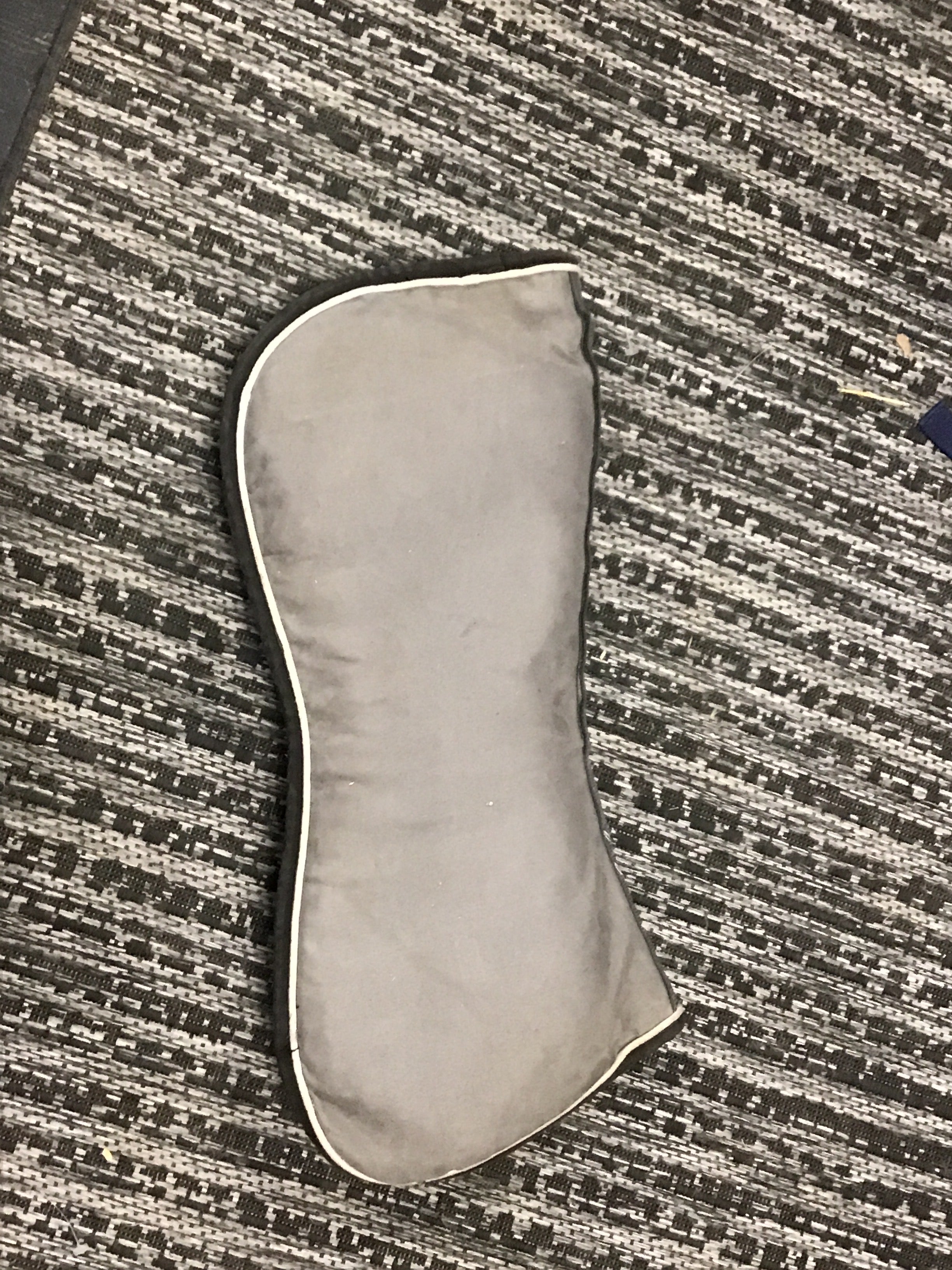 Grey memory foam shedrow 1/2 pad