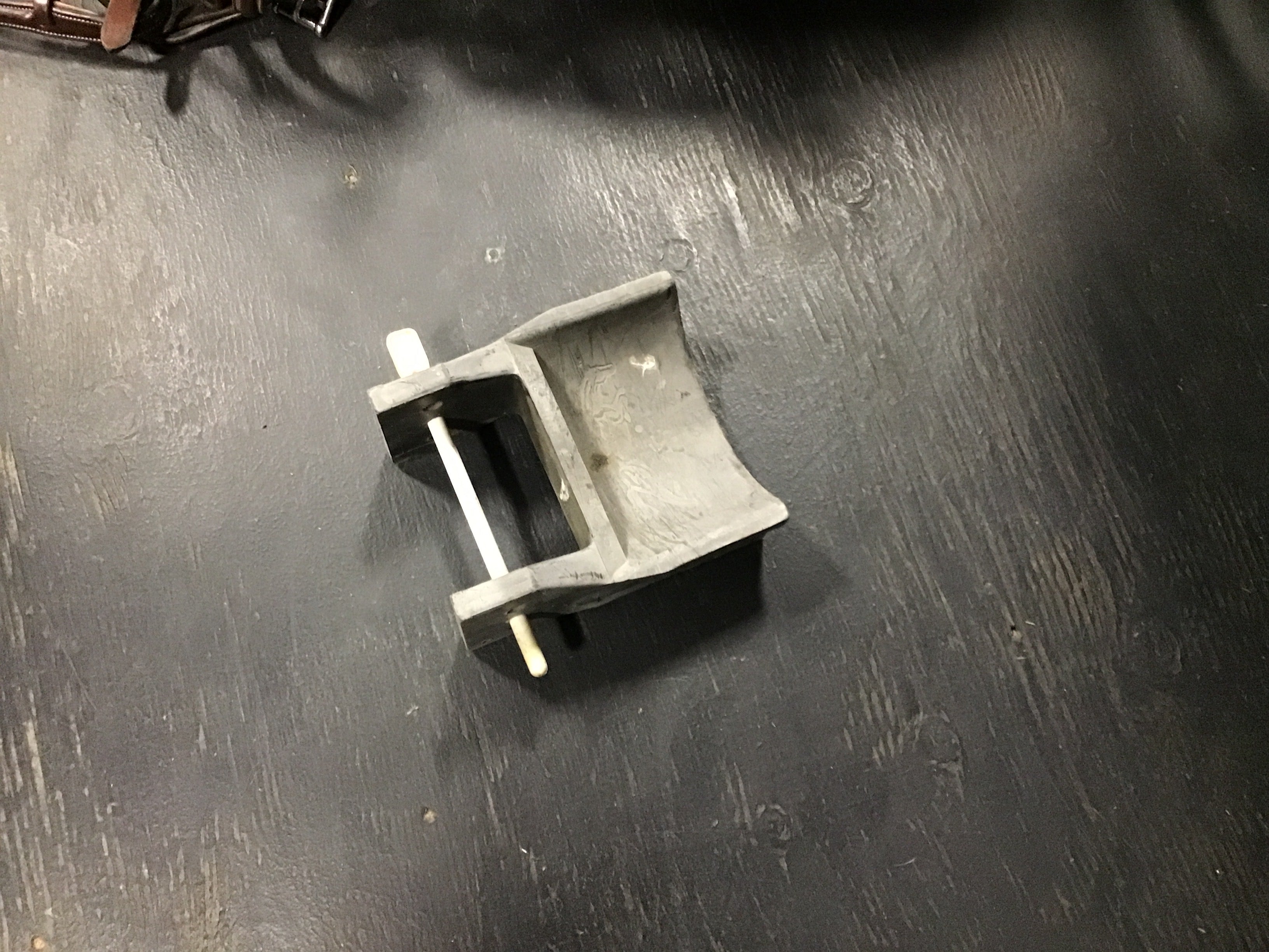 Single reversible jump cup