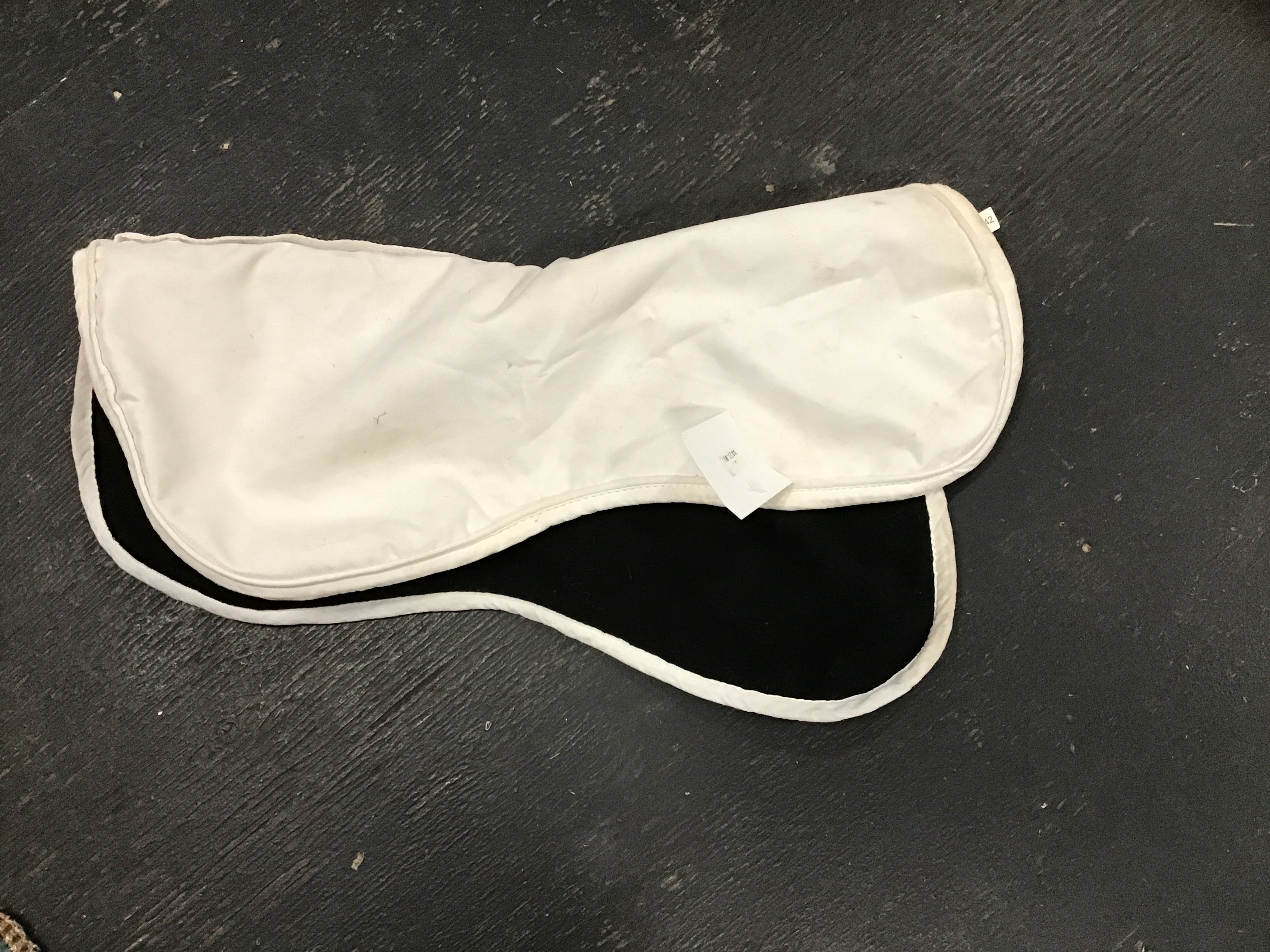 White shedrow half pad cover w black fleece lining