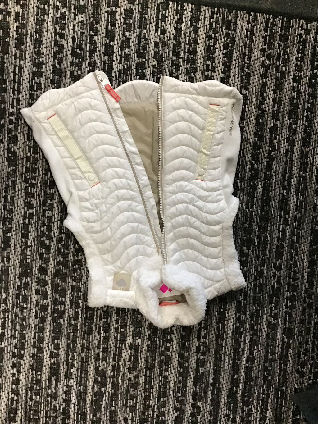 White Vest (6)