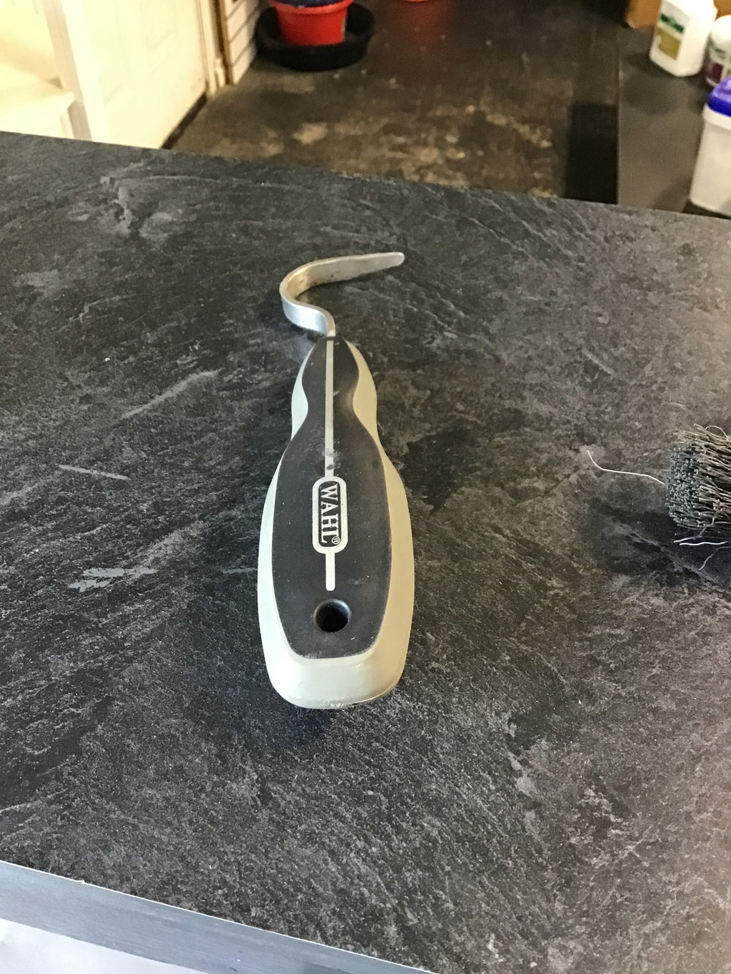 WAHL hoof pick w/o brush