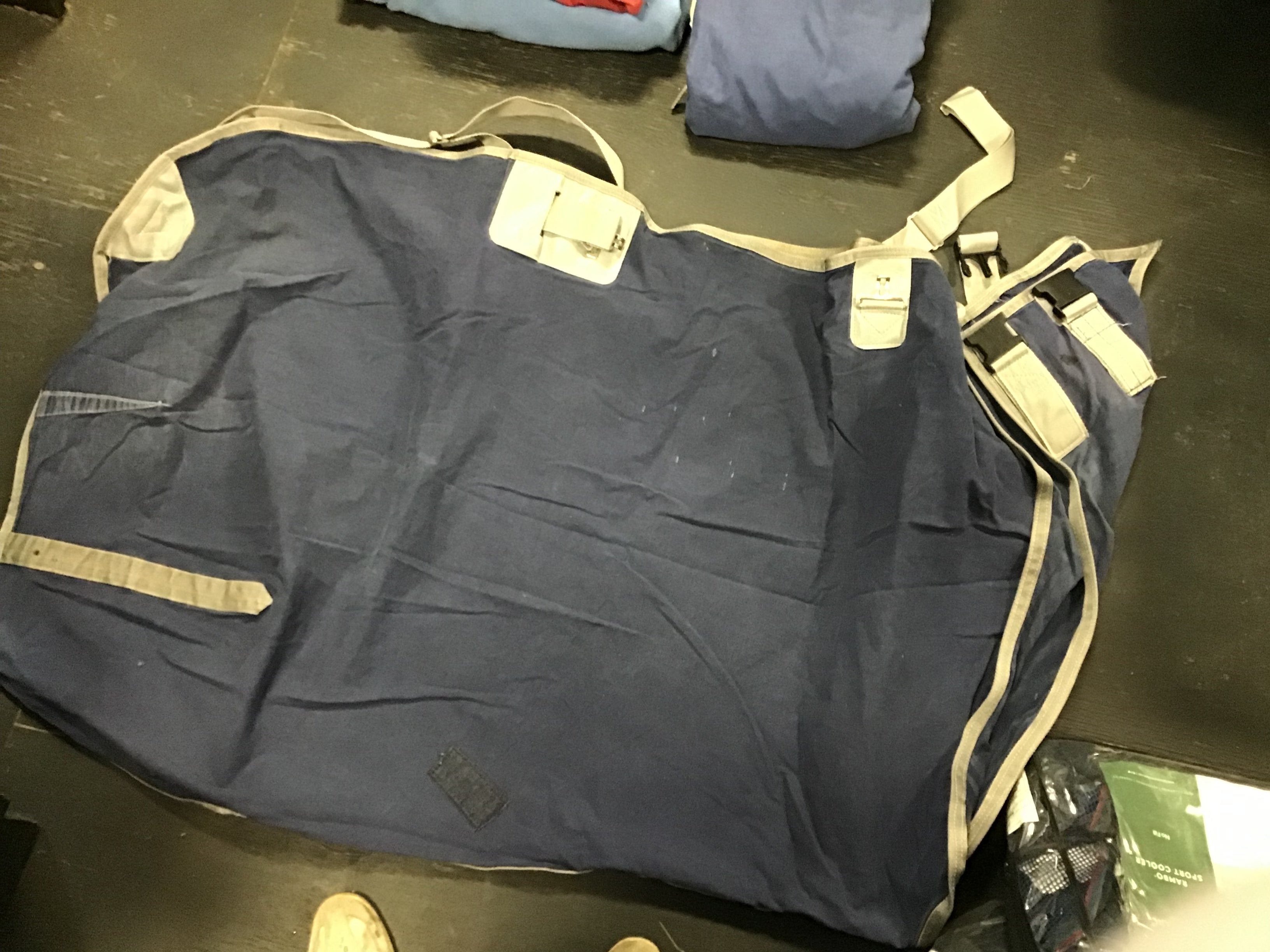 Dark blue stall sheet