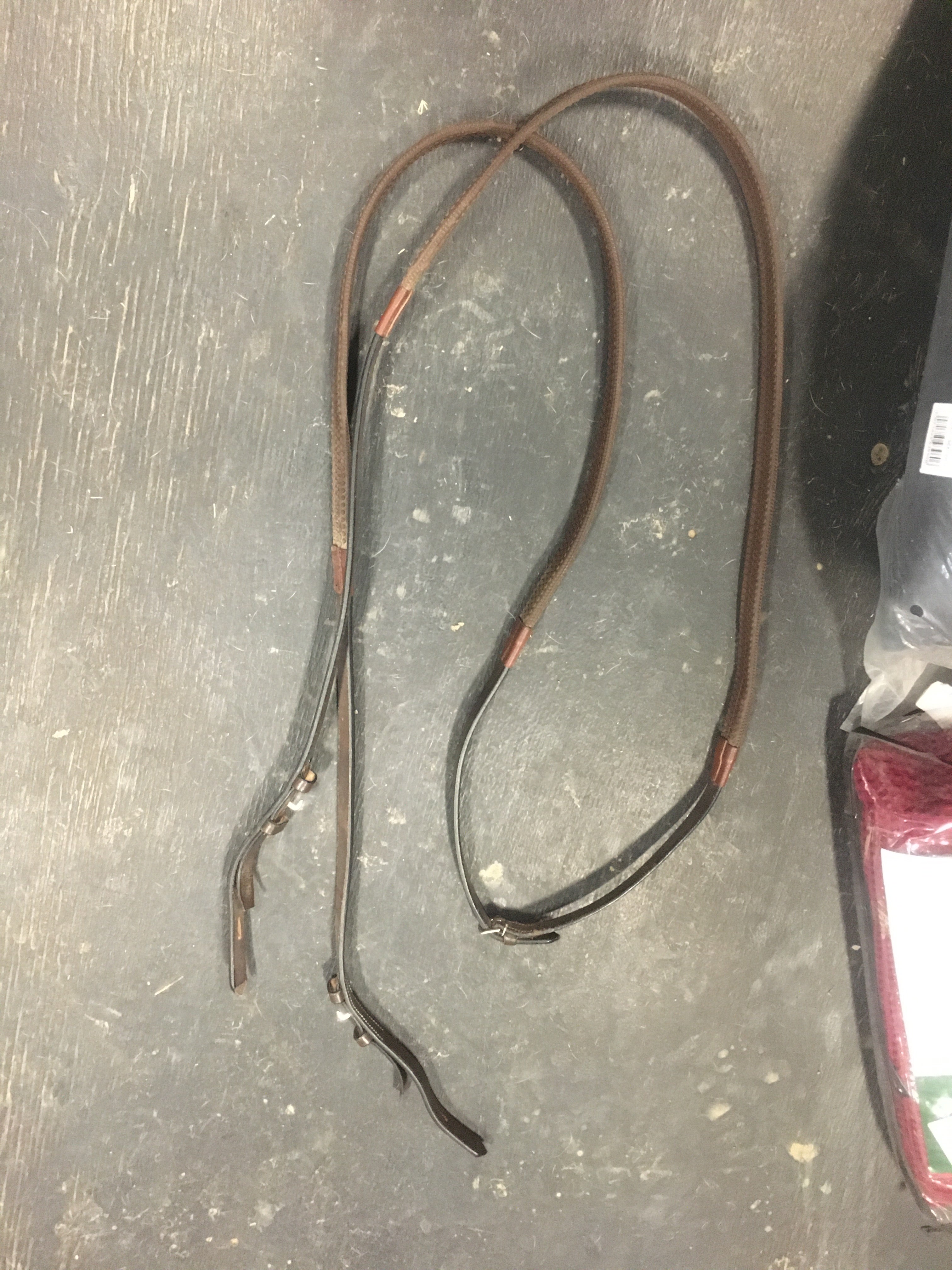 brown rubber rein