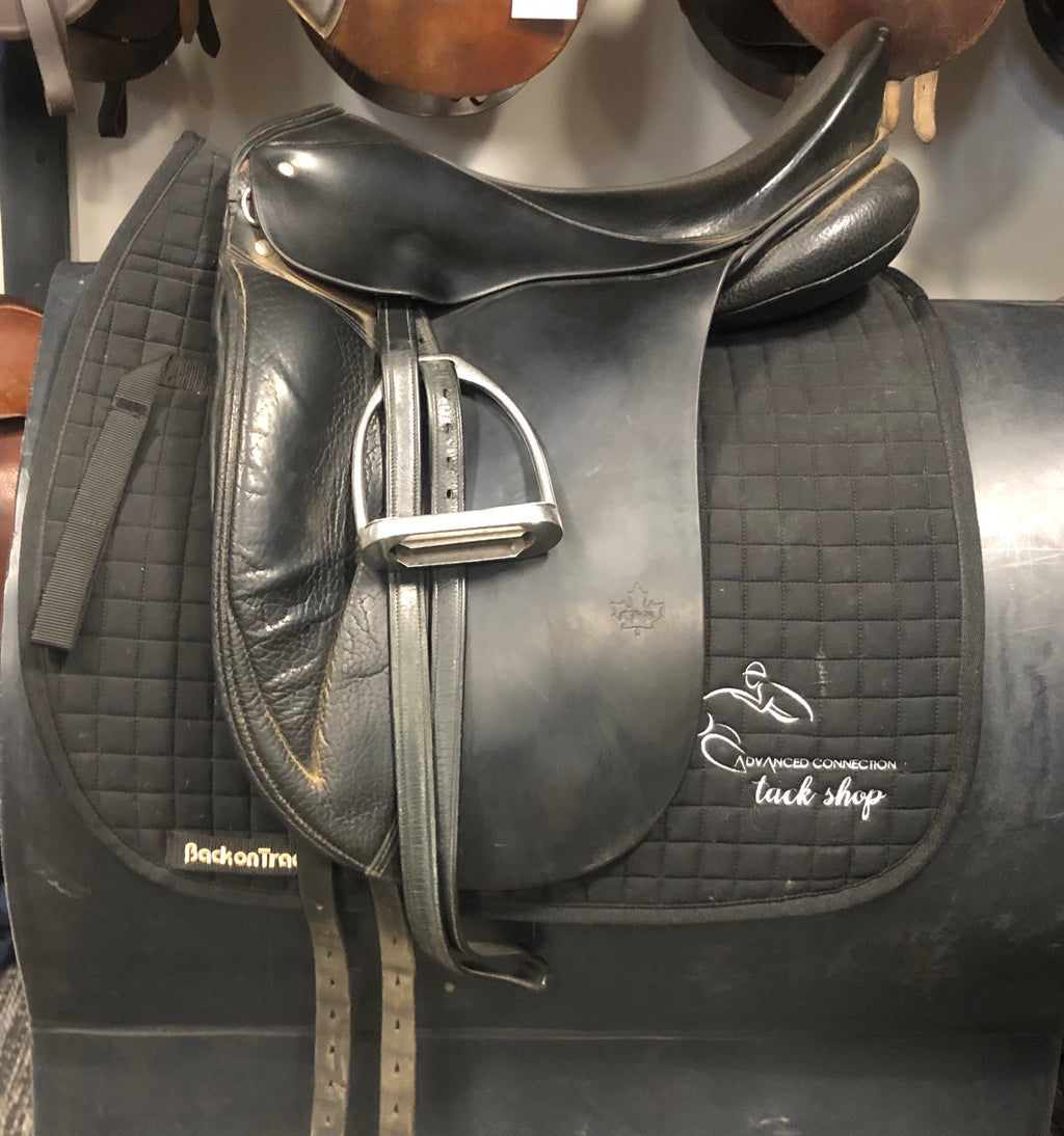 18" Scleese Dressage saddle w/ FLAIR system