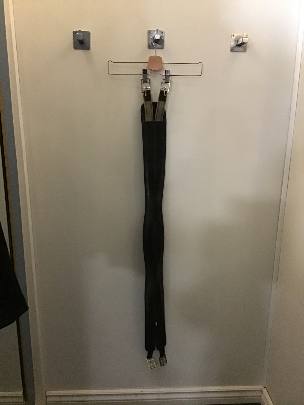 52” black neoprene girth