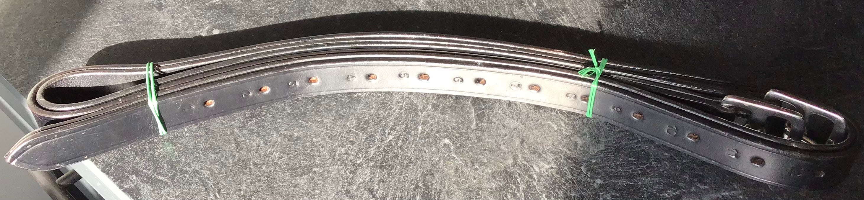 Black stirrup leathers *BRAND NEW*
